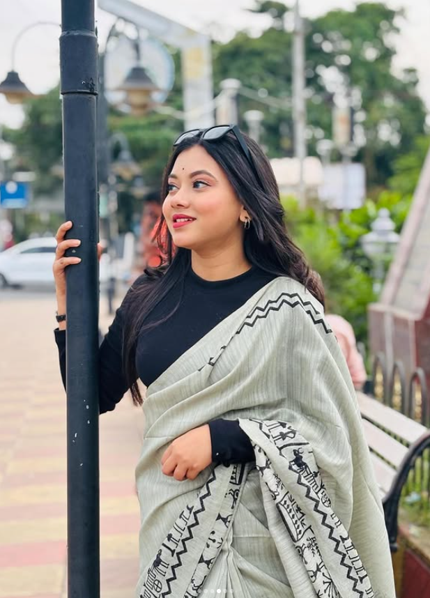 SUNNO NA SUNNO NA Wale Premium Linen Cotton Saree